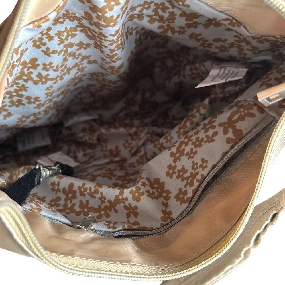 Travelon Anti- Theft RFID Blocking Crossbody Unisex Bag in Tan - Picture 7 of 14